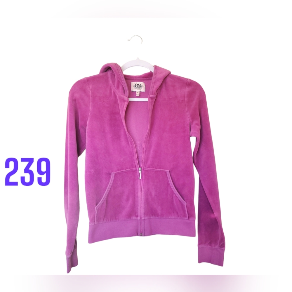 JUICY COUTURE us XL magentaish zip up sweater. E.U.C.